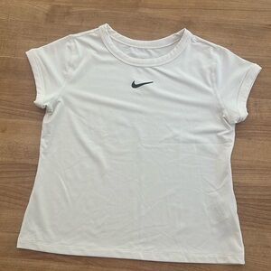 Nike tennis shirt - kids L